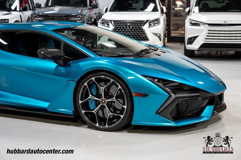 2025 Lamborghini Revuelto Coupe - 23027065 - 32