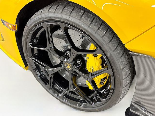 2025 Lamborghini Revuelto Coupe - 22963765 - 32