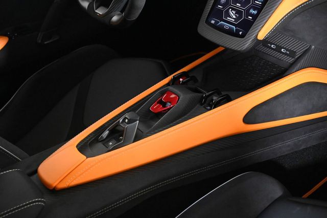 2025 Lamborghini Revuelto Coupe - 23008493 - 29