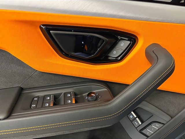 2025 Lamborghini Urus SE - 23015995 - 25