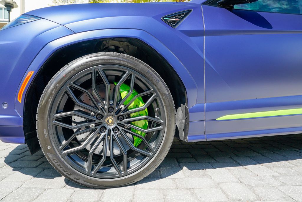 2025 Lamborghini Urus SE AWD - 22990108 - 11