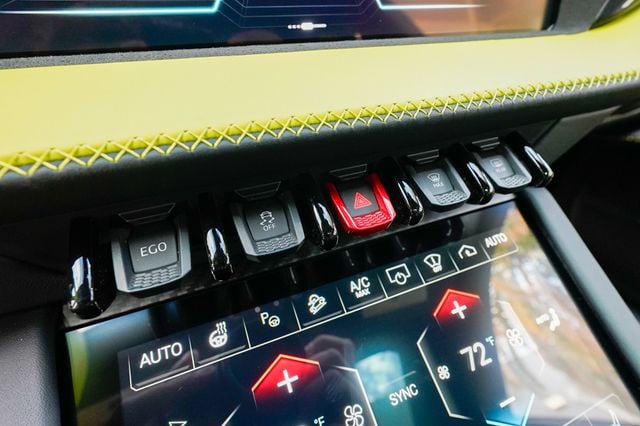 2025 Lamborghini Urus SE AWD - 22990108 - 65