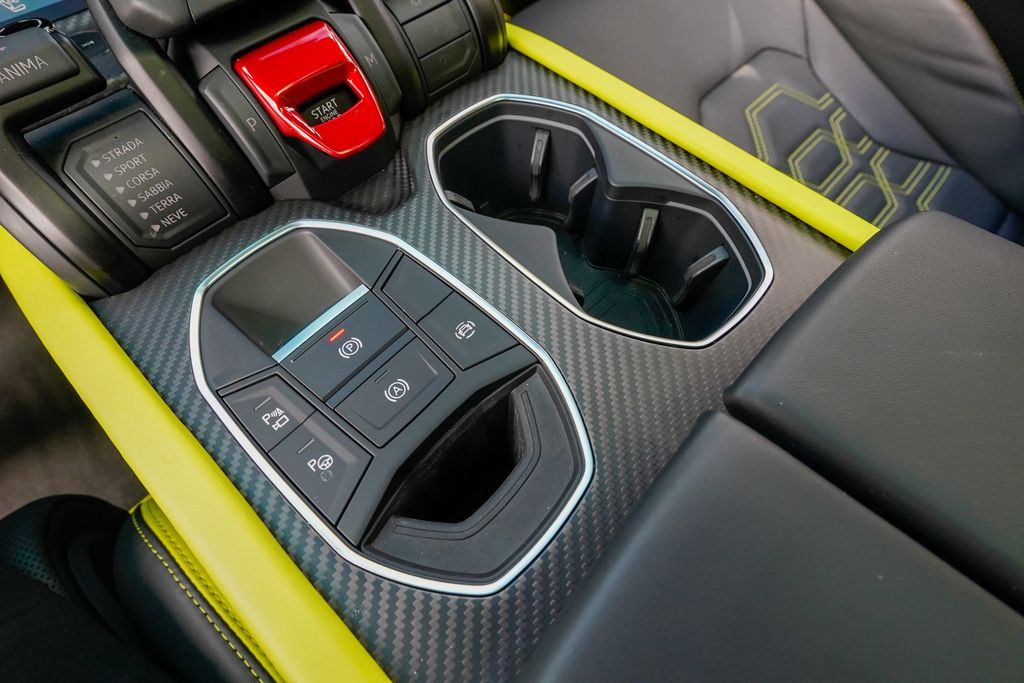 2025 Lamborghini Urus SE AWD - 22990108 - 67