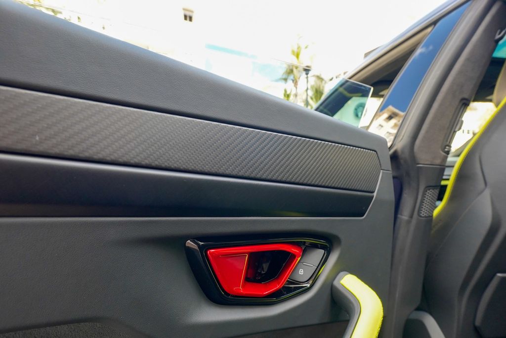 2025 Lamborghini Urus SE AWD - 22990108 - 72