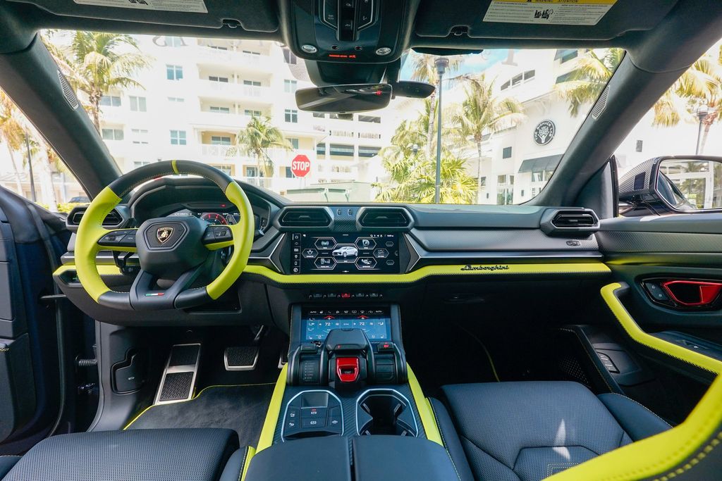 2025 Lamborghini Urus SE AWD - 22990108 - 81