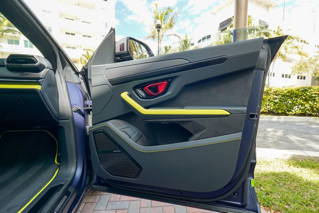 2025 Lamborghini Urus SE AWD - 22990108 - 83