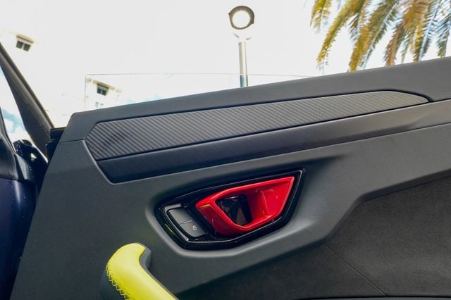 2025 Lamborghini Urus SE AWD - 22990108 - 94