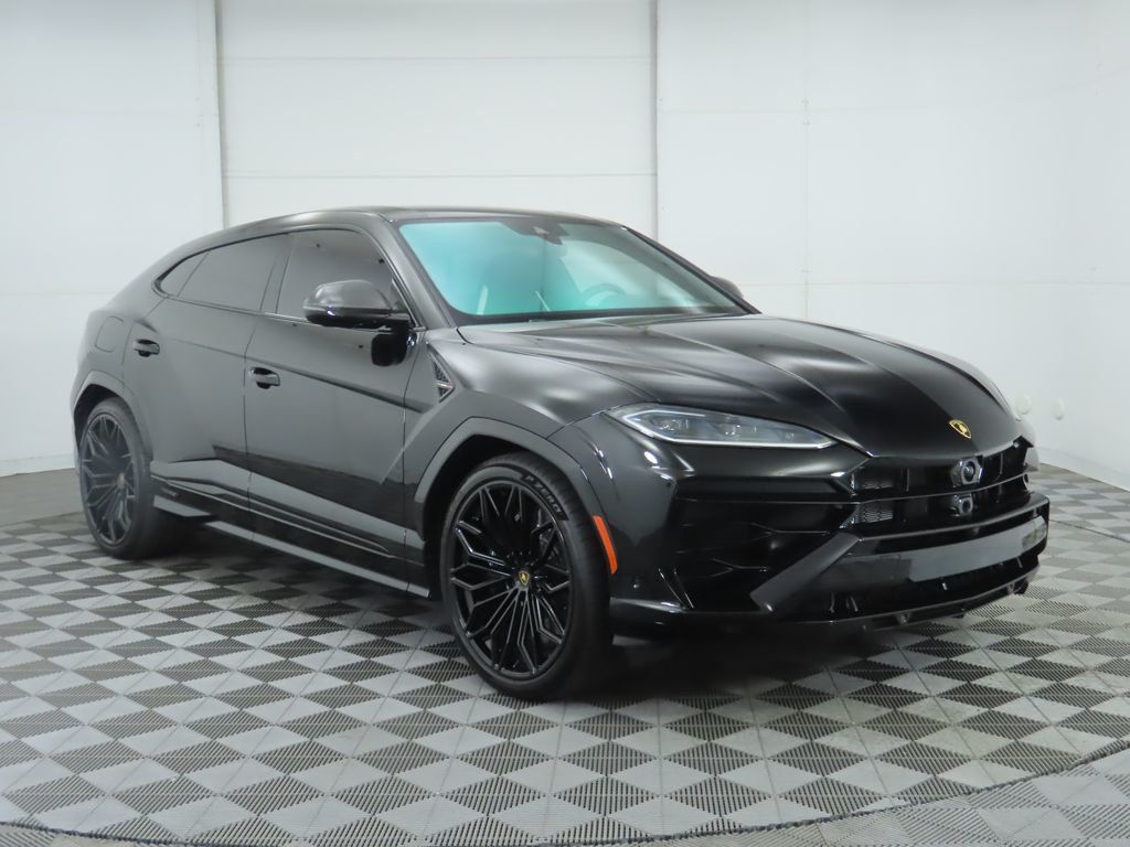 2025 Lamborghini Urus SE photo 2