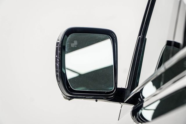 2025 Land Rover Defender 110 P300 S - 22975467 - 14