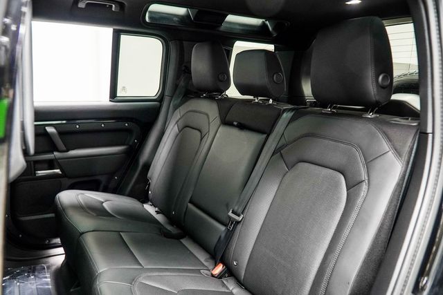 2025 Land Rover Defender 110 P300 S - 22975481 - 40