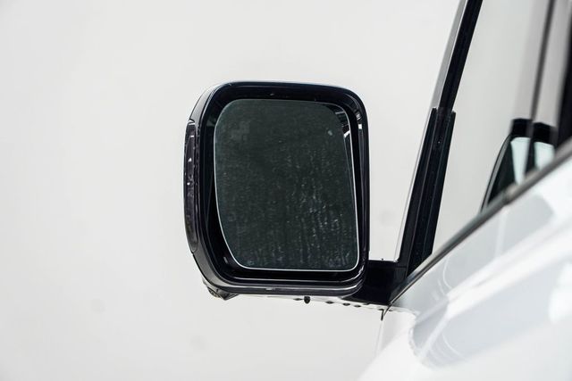 2025 Land Rover Defender 110 P300 S - 23007633 - 15