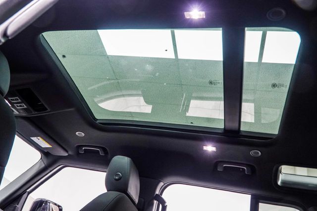 2025 Land Rover Defender 110 P300 S - 23007633 - 48