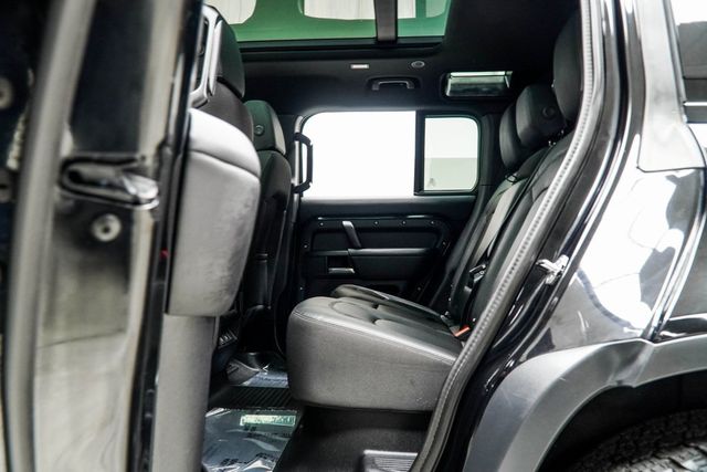 2025 Land Rover Defender 110 P300 S - 22975459 - 37