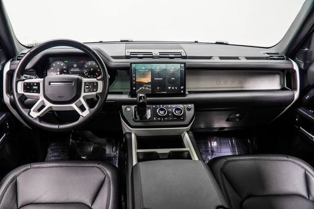 2025 Land Rover Defender 110 P300 S - 22975459 - 4