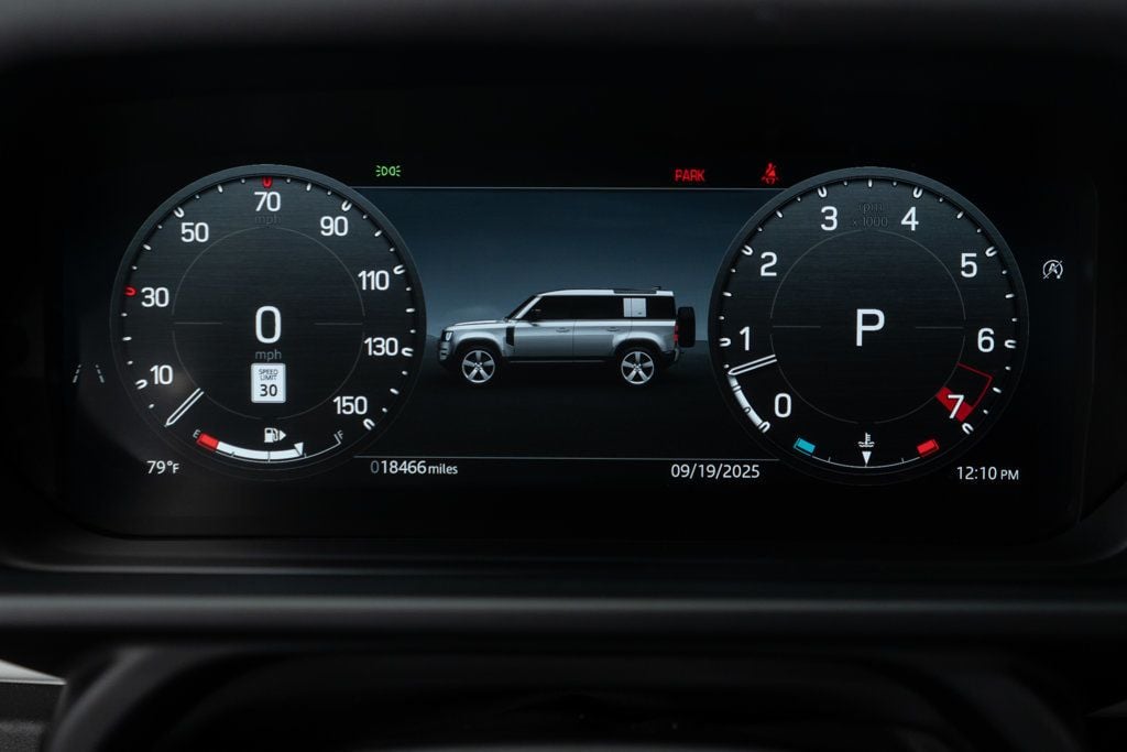 2025 Land Rover Defender 110 S photo 20