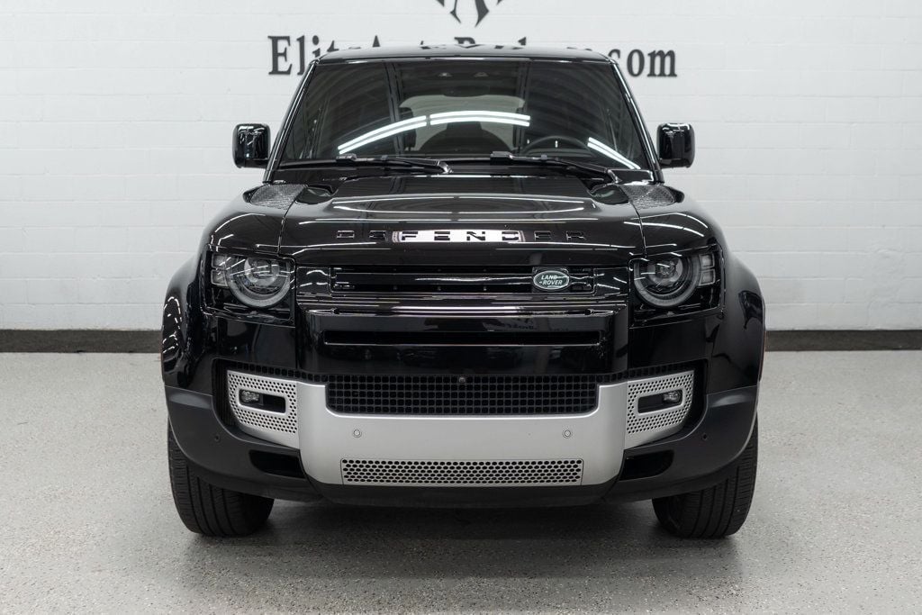 2025 Land Rover Defender 110 S photo 3