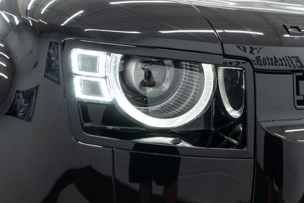 2025 Land Rover Defender 110 S photo 36