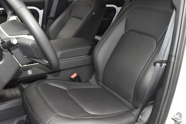 2025 Land Rover Defender 110 P300 S - 23006470 - 13