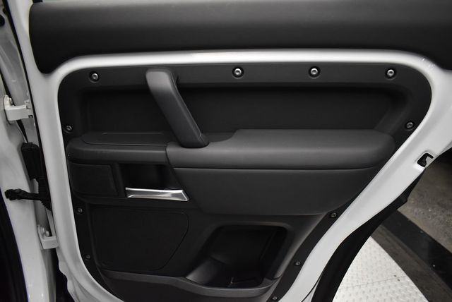 2025 Land Rover Defender 110 P300 S - 23006470 - 30