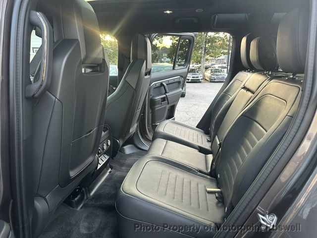 2025 Land Rover Defender 110 P635 OCTA - 22979667 - 16