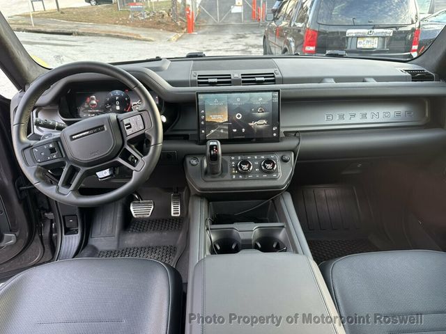 2025 Land Rover Defender 110 P635 OCTA - 22979667 - 21