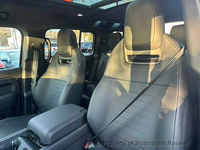 2025 Land Rover Defender 110 P635 OCTA Edition One - 22979667 - 10