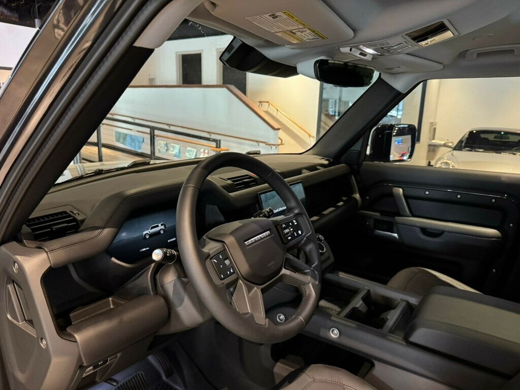 2025 Land Rover Defender 110/S/IntUpgradePack/AirSuspension/Htd&CldSeats/NAV - 22936591 - 9