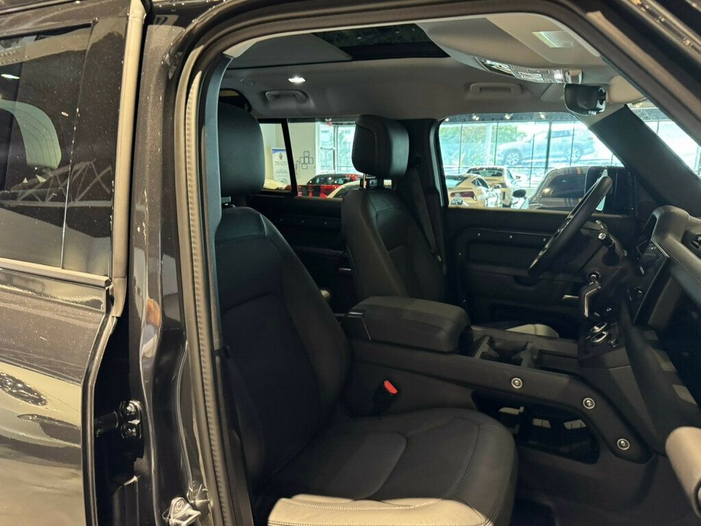 2025 Land Rover Defender 110/S/IntUpgradePack/AirSuspension/Htd&CldSeats/NAV - 22936591 - 19