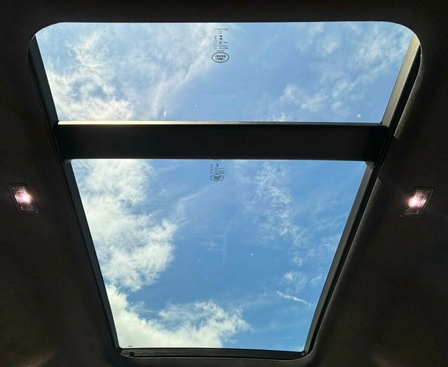 2025 Land Rover Defender 2025 LAND ROVER DEFENDER 110 V8 P525 - 22870635 - 22