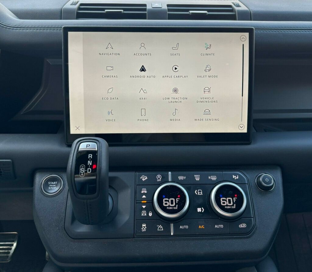 2025 Land Rover Defender 110 V8 photo 22
