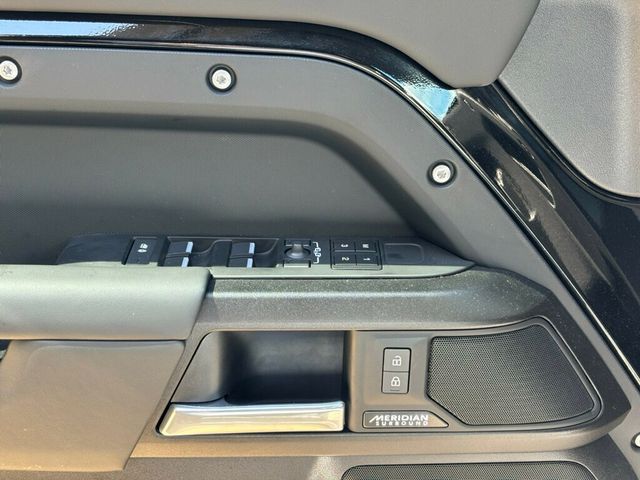 2025 Land Rover Defender 2025 LAND ROVER DEFENDER 110 V8 P525 - 22870635 - 32