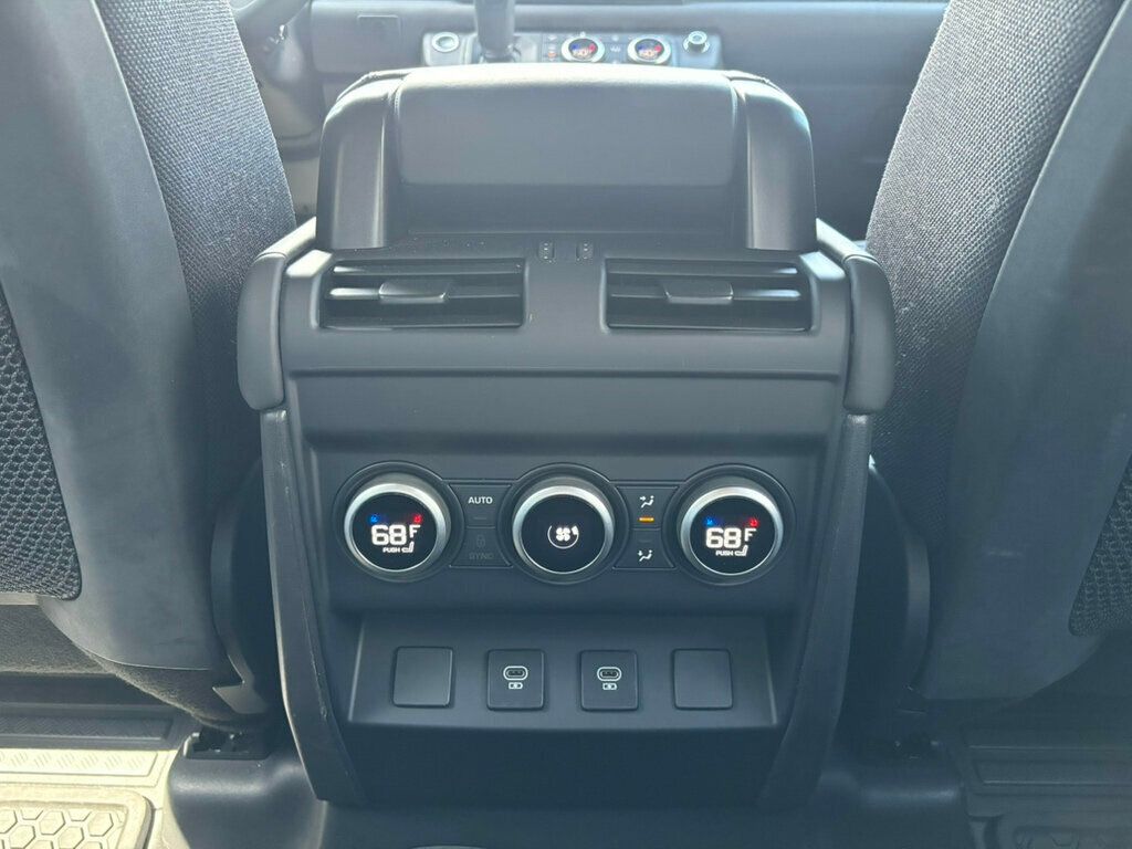 2025 Land Rover Defender 110 V8 photo 28