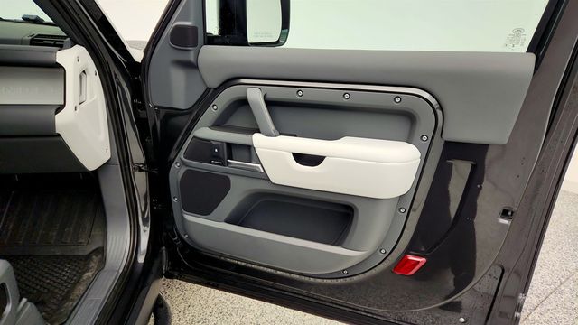 2025 Land Rover Defender 90 P300 S - 22997962 - 24