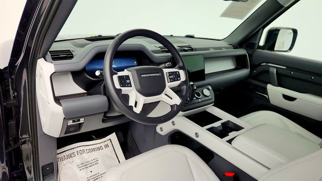 2025 Land Rover Defender 90 P300 S w/ Premium Upgrade Interior Pack & 20'' Wheels - 22997962 - 12