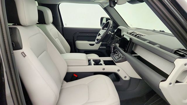 2025 Land Rover Defender 90 P300 S w/ Premium Upgrade Interior Pack & 20'' Wheels - 22997962 - 22