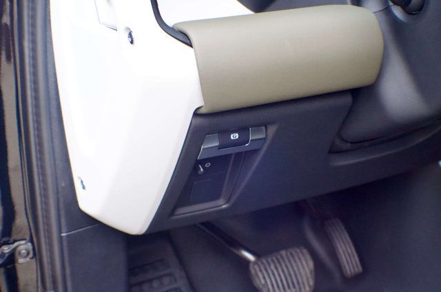 2025 Land Rover Defender Local Trade/Air Suspension Pkg/Adaptive Dynamics/Meridian Audio - 23019853 - 36