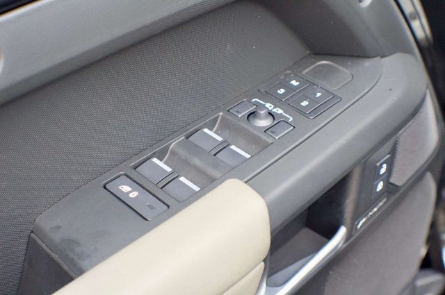 2025 Land Rover Defender Local Trade/Air Suspension Pkg/Adaptive Dynamics/Meridian Audio - 23019853 - 38