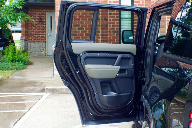 2025 Land Rover Defender Local Trade/Air Suspension Pkg/Adaptive Dynamics/Meridian Audio - 23019853 - 46