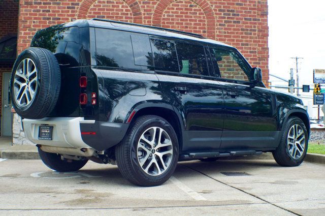 2025 Land Rover Defender 110 S P300's photo