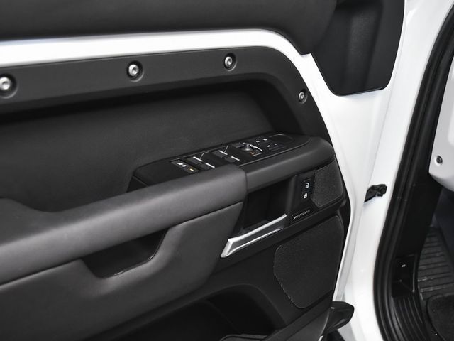 2025 Land Rover Defender 110 S - 22950438 - 9