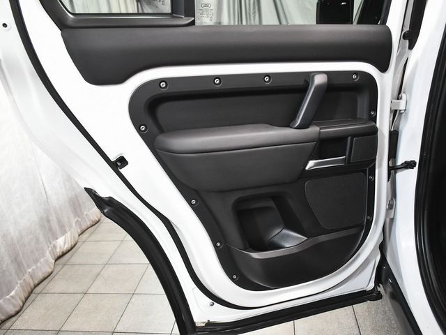 2025 Land Rover Defender 110 S - 22950438 - 11