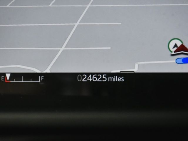 2025 Land Rover Defender 110 S - 22950438 - 18