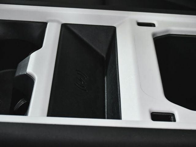 2025 Land Rover Defender 110 S - 22950438 - 40