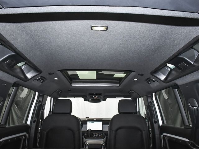 2025 Land Rover Defender 110 S - 22950438 - 49