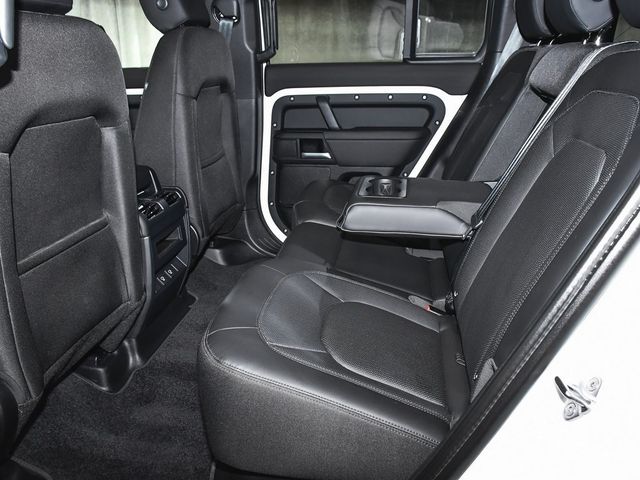 2025 Land Rover Defender 110 S - 22950438 - 53