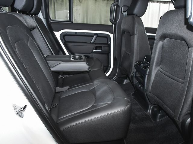2025 Land Rover Defender 110 S - 22950438 - 56
