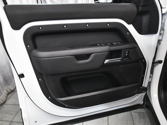 2025 Land Rover Defender 110 S - 22950438 - 8