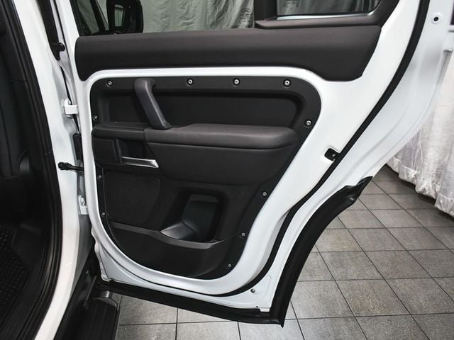 2025 Land Rover Defender 110 S - 23041765 - 12