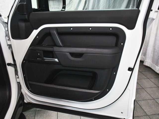 2025 Land Rover Defender 110 S - 23041765 - 13