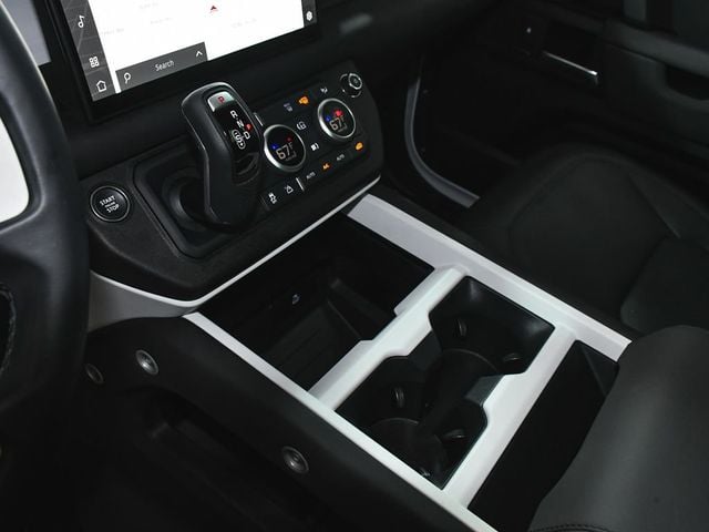 2025 Land Rover Defender 110 S - 23041765 - 37